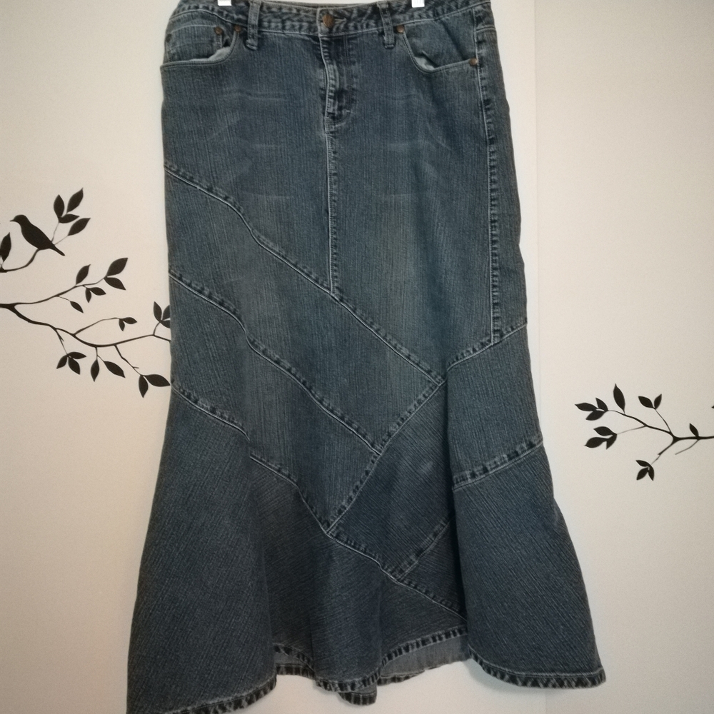 Denim skirt